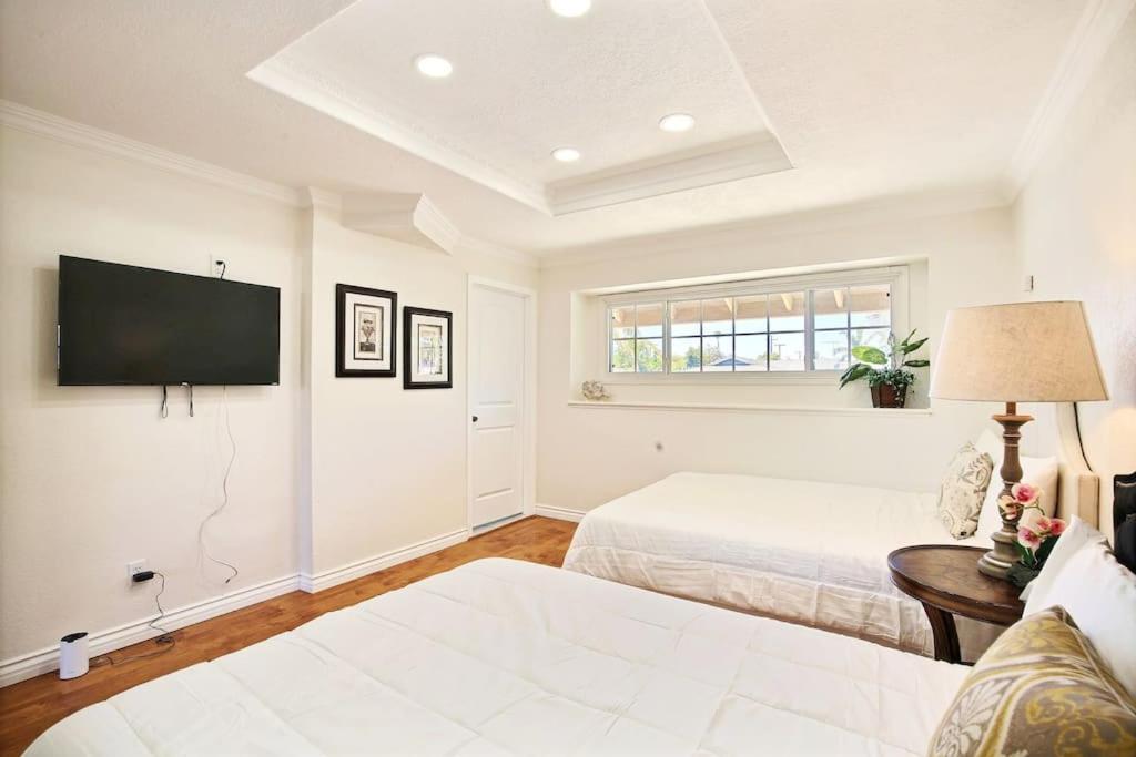 5 Rooms Villa Near Disneyland, Golf Course And Trial To Beach Santa Ana Exterior foto